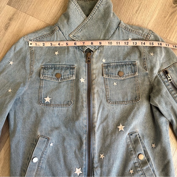 Lucky Brand Medium Denim Jean Jacket with Embroidered Stars - Picture 11 of 16